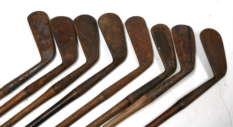 A quantity of hickory shafted golf clubs in a canvas bag (10). - Image 4 of 7