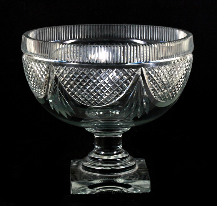 A 19th century cut glass pedestal bowl, 20cms (8ins) diameter.Condition Report Slither of damage