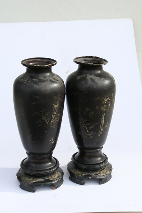 A pair of Chinese Foochow lacquer vases decorated with figures in a landscape, 31cms (12.25ins) high - Image 15 of 15