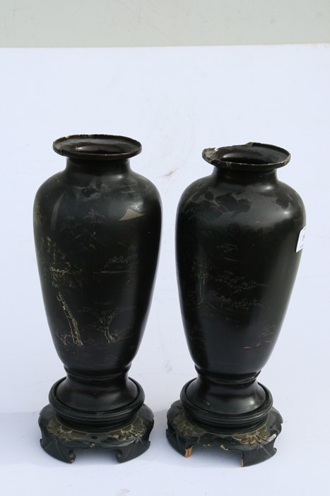 A pair of Chinese Foochow lacquer vases decorated with figures in a landscape, 31cms (12.25ins) high - Image 13 of 15