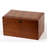 An A Gardiner Cotswold School mahogany box, 18cms (7ins) wide.Condition Report 4.5ins deep and