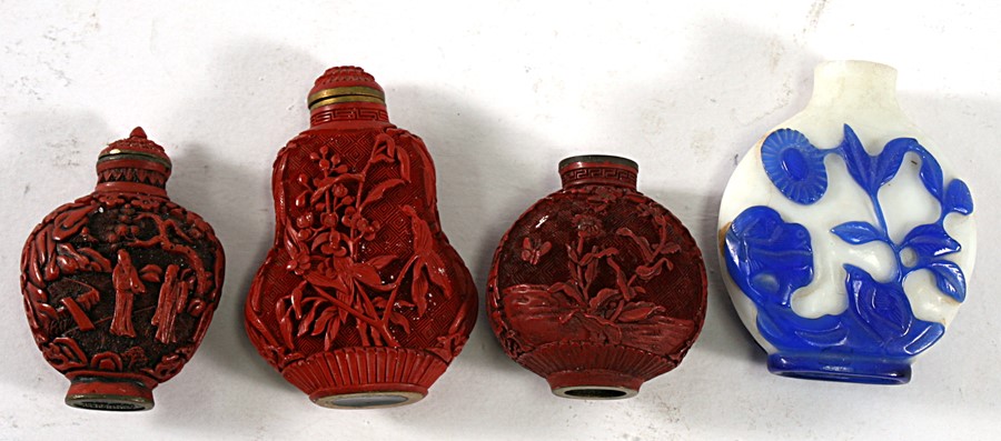 A group of six Chinese snuff bottles, to include two Peking glass snuff bottles and four cinnabar - Image 4 of 5