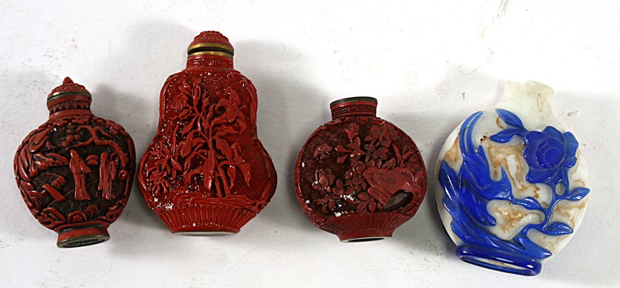 A group of six Chinese snuff bottles, to include two Peking glass snuff bottles and four cinnabar - Image 5 of 5