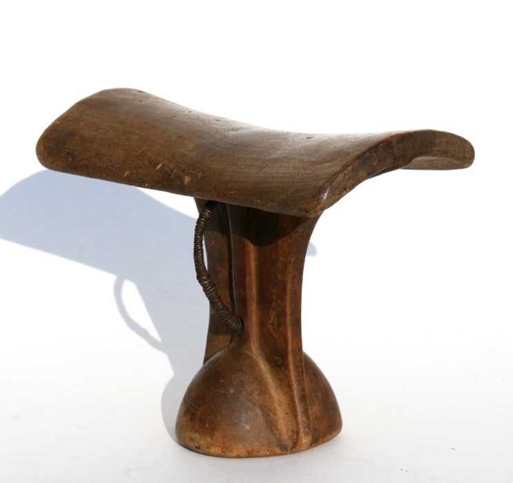 African / tribal Art - a hardwood neck rest, 15cms (6ins) high.