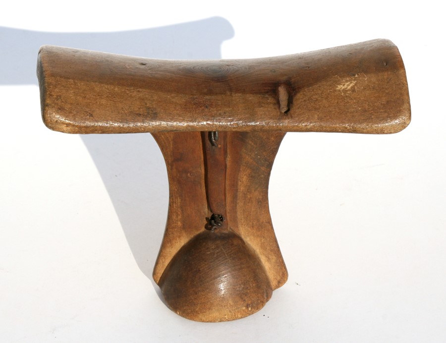 African / tribal Art - a hardwood neck rest, 15cms (6ins) high. - Image 4 of 4