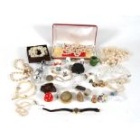 A quantity of costume jewellery.