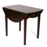 A Georgian style mahogany oval Pembroke table, on square legs, 82cms (32.25ins) wide.