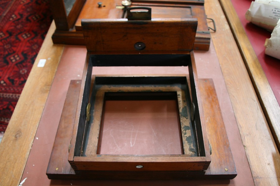 The mahogany body of a large wet plate studio portrait camera.Condition Report Inside diameter of - Image 14 of 14