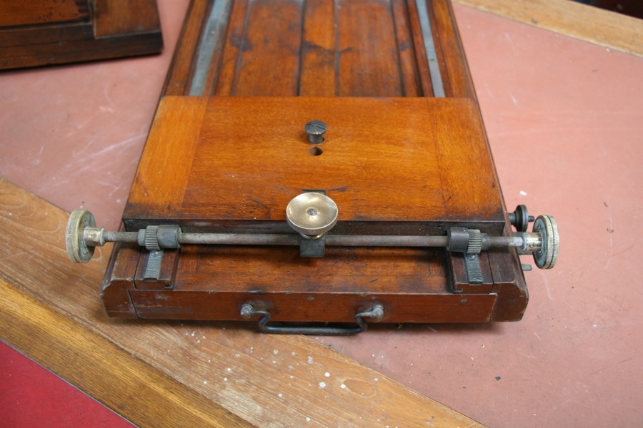 The mahogany body of a large wet plate studio portrait camera.Condition Report Inside diameter of - Image 7 of 14