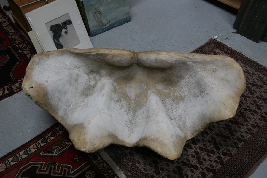 A large fibreglass clam shell, purportedly used in a James Bond film, 137cms (54ins) wide. - Image 3 of 5