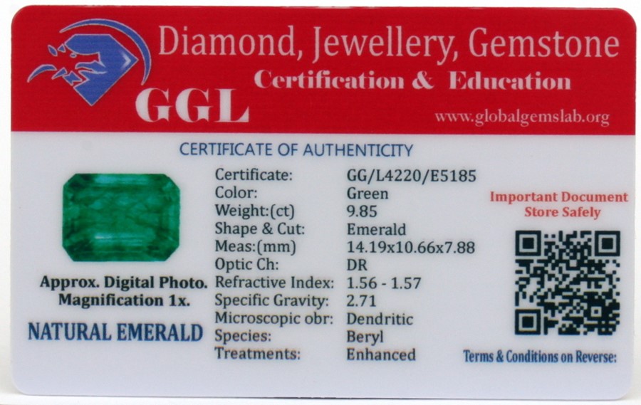 A natural emerald loose gemstone with GGL certificate report stating the emerald to be 9.85cts, - Image 3 of 3