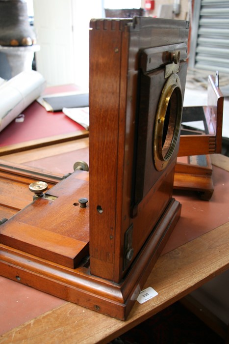 The mahogany body of a large wet plate studio portrait camera.Condition Report Inside diameter of - Image 10 of 14