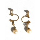 A pair of 9ct gold screw back pearl drop earrings.