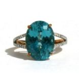 A 9ct gold Caribbean blue Apatite & diamond ring, approx UK size 'N'.