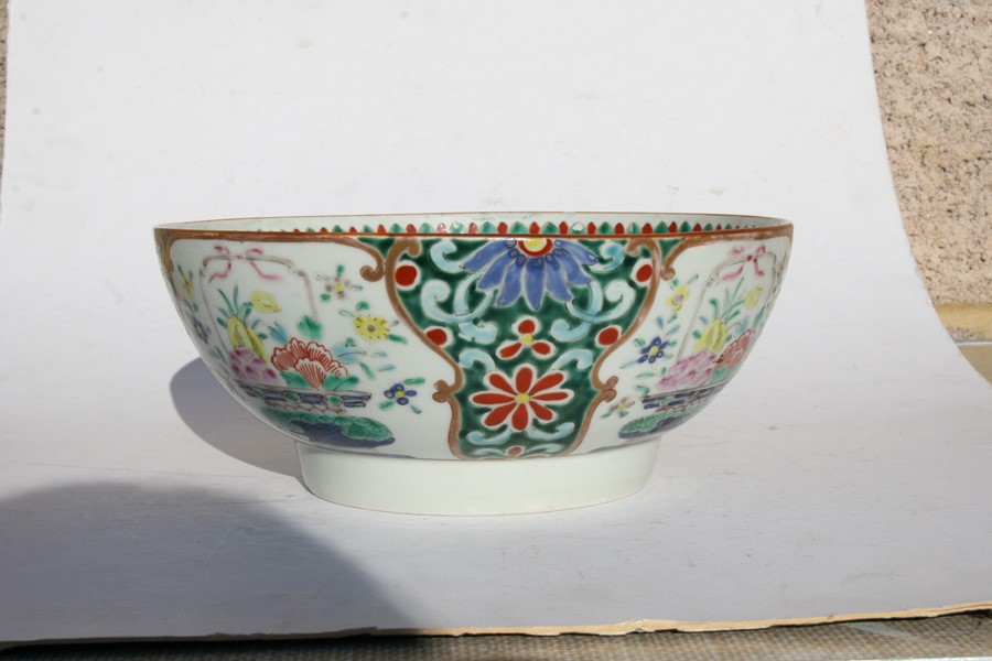 A 19th century Chinese famille rose bowl on a hardwood stand, 25cms (9.75ins) diameter. - Image 5 of 10