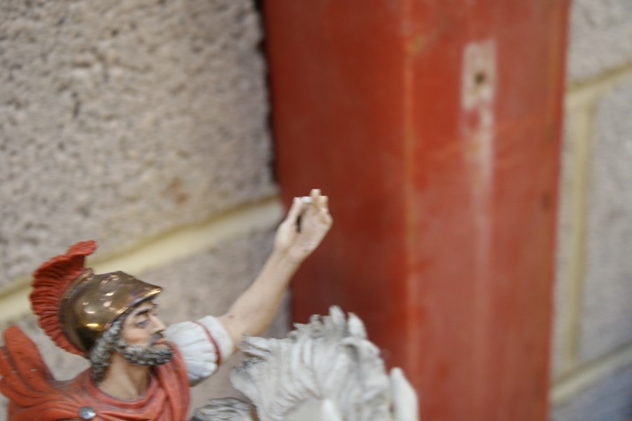 A large Capodimonte porcelain figural group depict Christ's Crucifixion, mounted on a gilded - Image 4 of 6