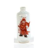 A Chinese porcelain snuff bottle decorated with Guandi, the Chinese God of War, six-character mark