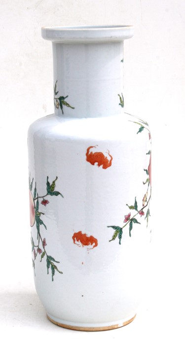 A Chinese rouleau vase decorated with peaches and flowers, 45cms (17.5ins) high. - Image 3 of 3