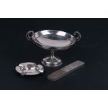An Edwardian Walker & Hall silver two-handled pedestal bowl, Sheffield 1909; together with a