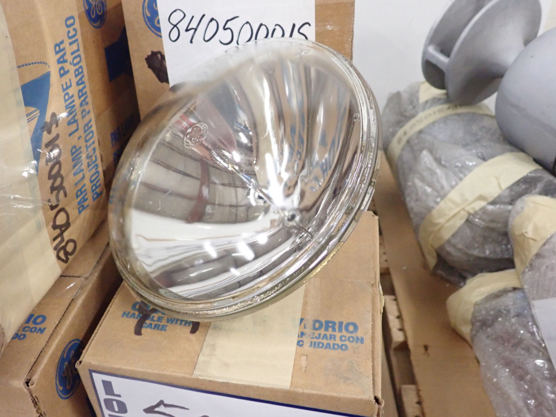 LOT OF 10 GE 350 WATTS LAMP, PAR 56 (84050001S)