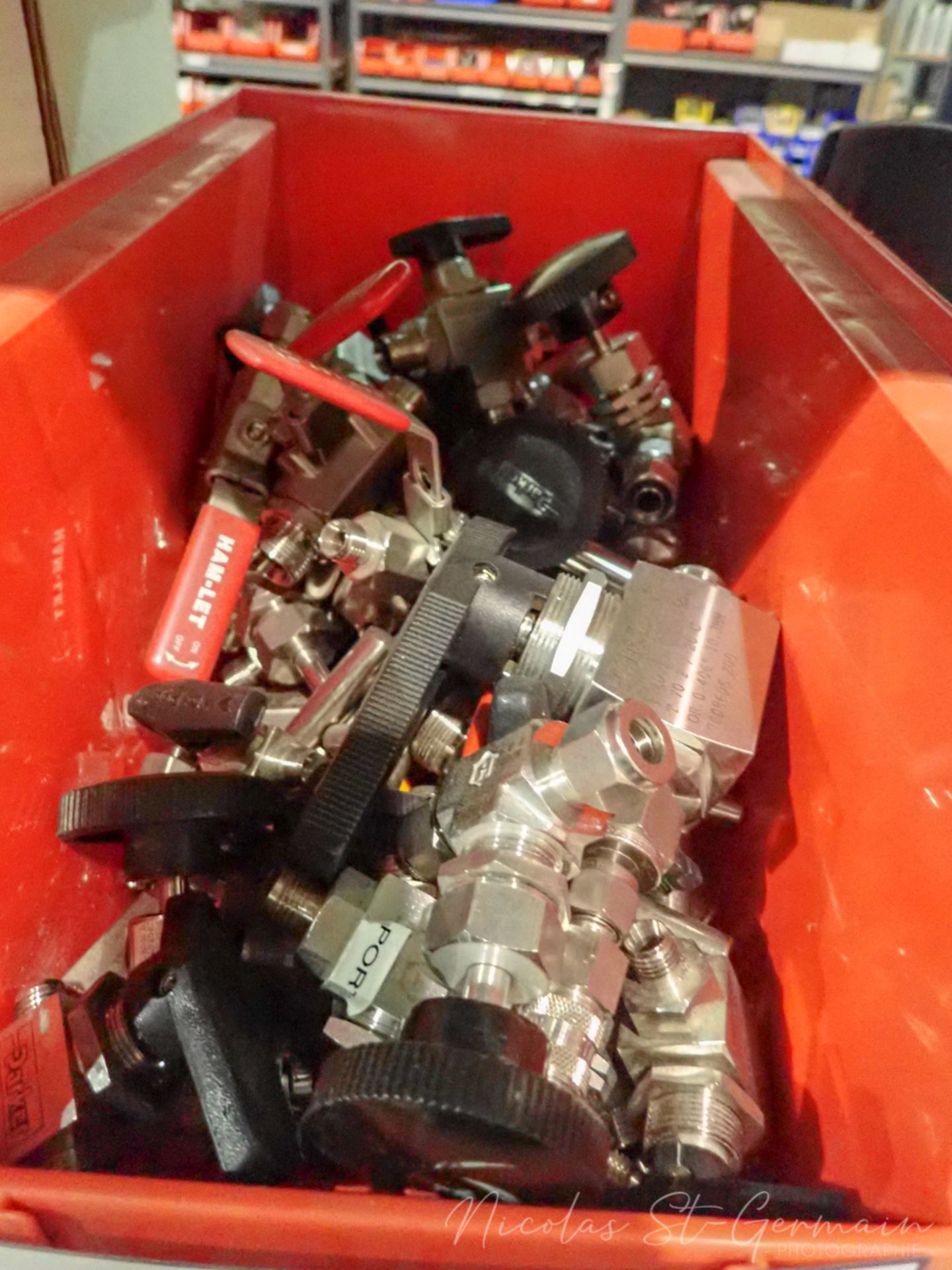 LOT OF ASSORTED VALVES