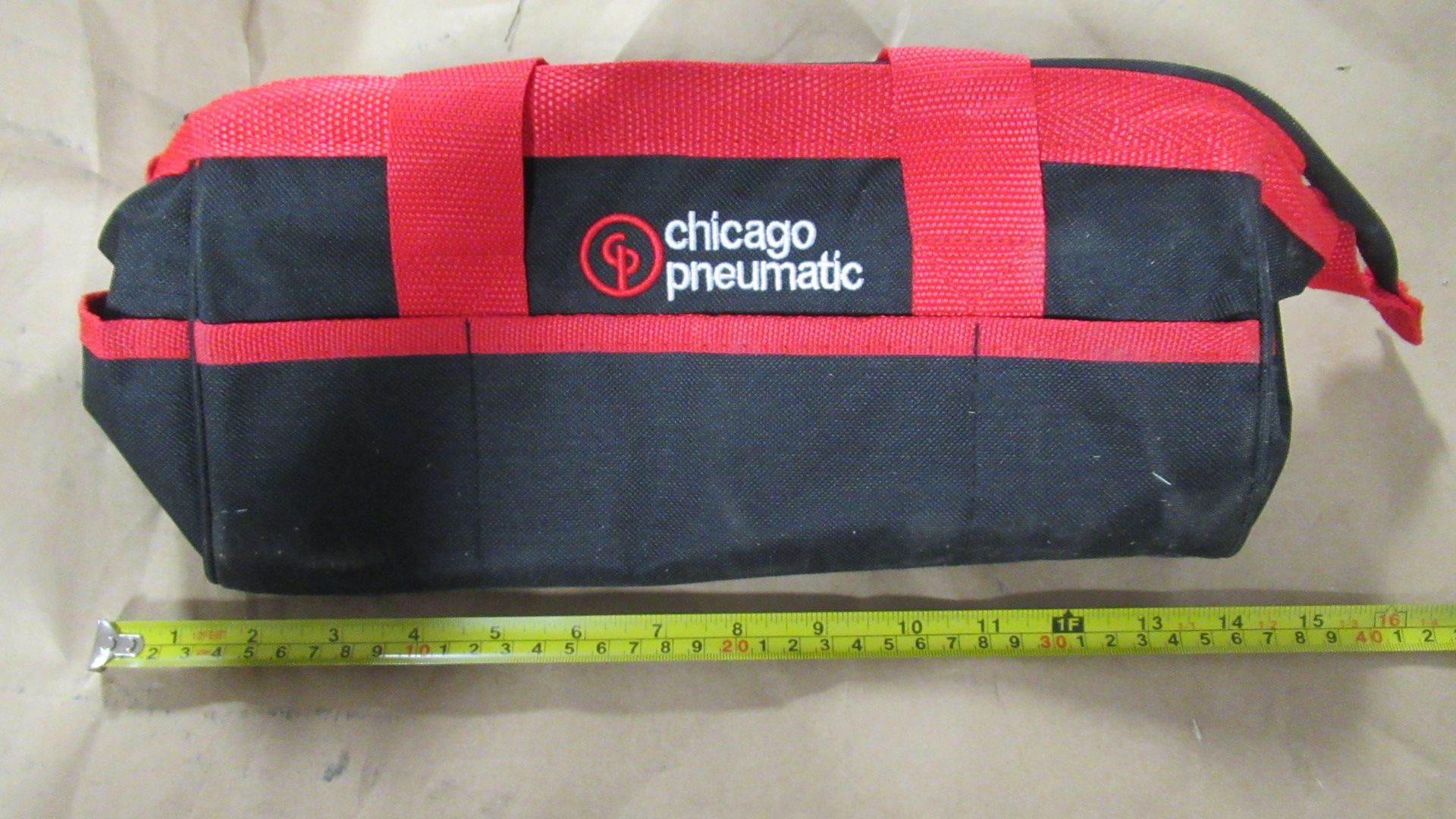 SAC D'OUTILS 12" CHICAGO PNEUMATIC