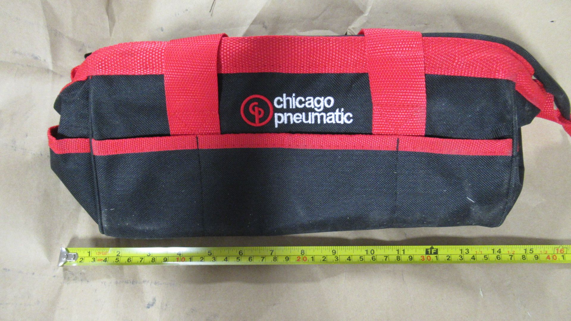 SAC D'OUTILS 12" CHICAGO PNEUMATIC