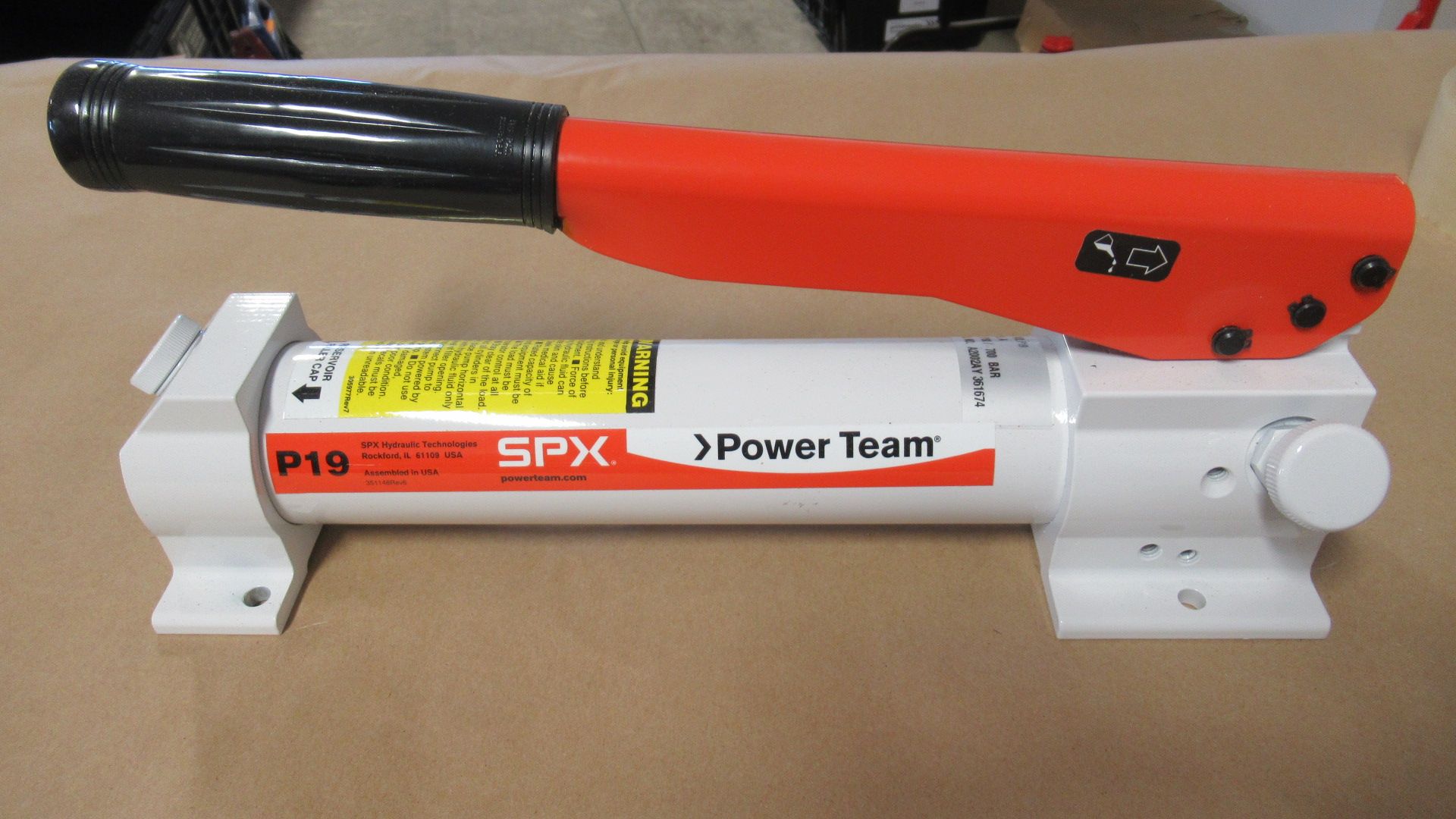 HAND PUMP 2-SPD .076-.305 CU IN/STROKE SPX P19