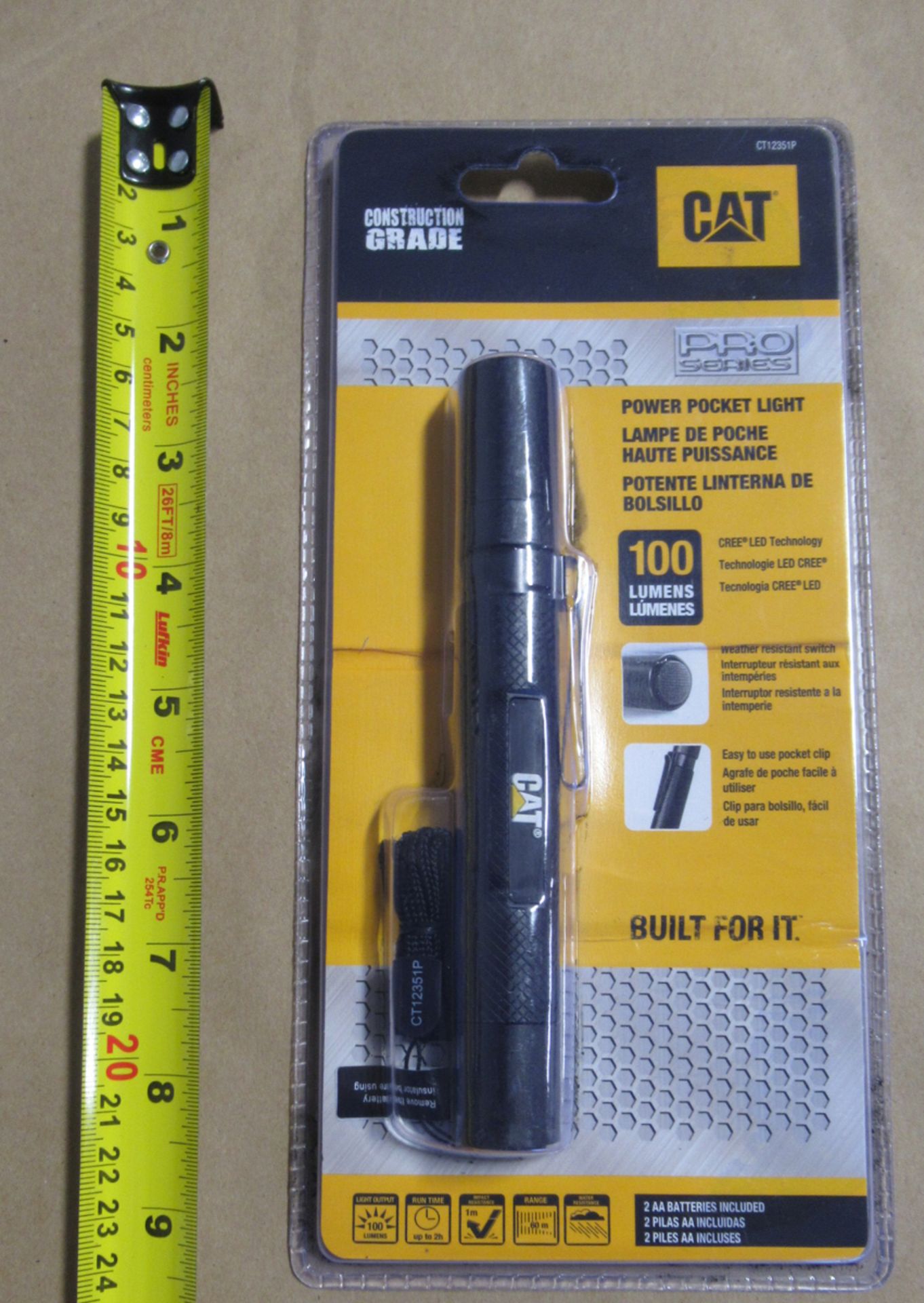 LAMPE DE POCHE/ FLASHLIGHT COB 100 LUMENS LED CAT CT12351P