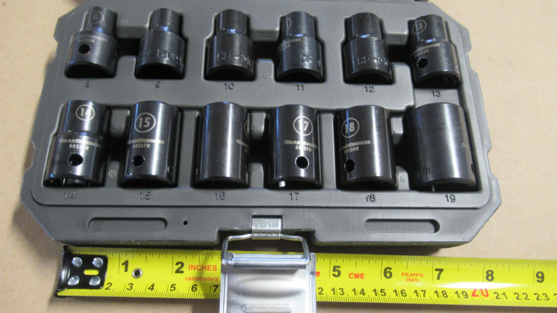 12 PC METRIC 8-19mm IMPACT SOCKET SET GW 08493