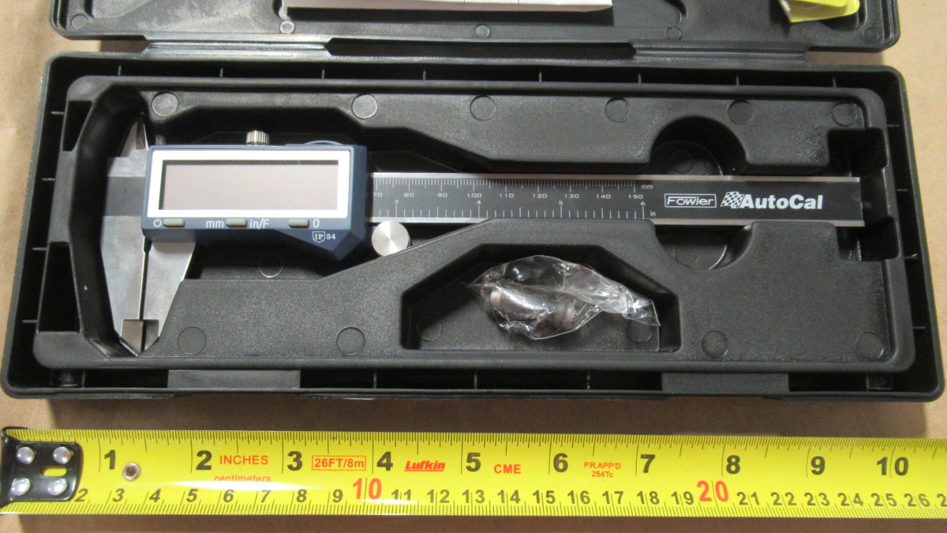 AUTOCAL FRACTIONAL DIGITAL CALIPER 6" FOWLER 74-102-006-0