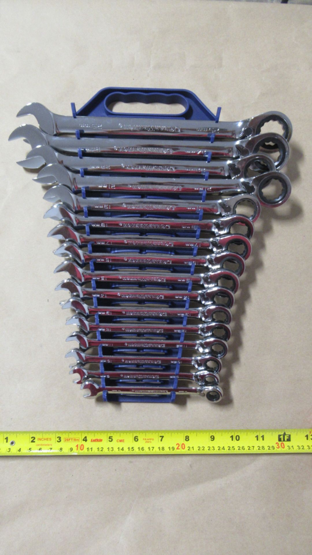 16 PC METRIC 8-25mm REVERSIBLE RATCHETING WRENCH SET GW 9602N