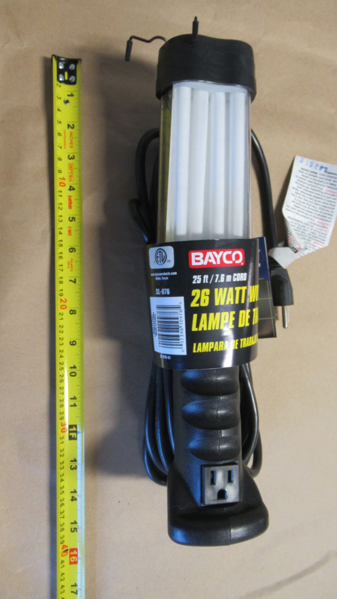 LAMPE DE TRAVAIL 26w AVEC CORD DE 25' BAYCO SL-976