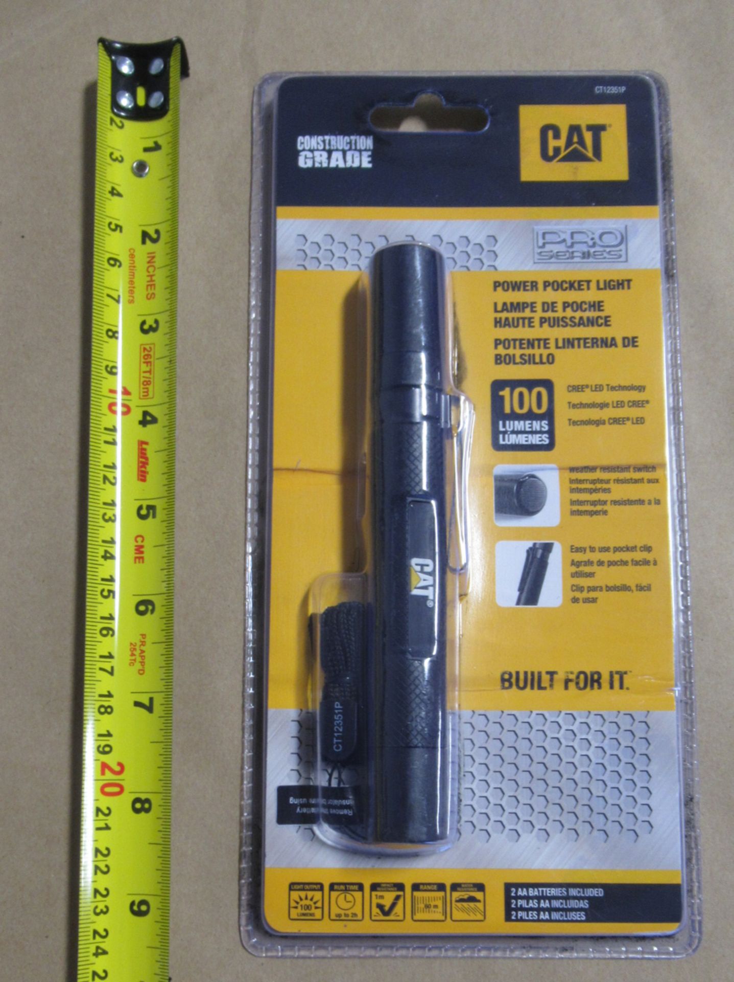 LAMPE DE POCHE/ FLASHLIGHT COB 100 LUMENS LED CAT CT12351P