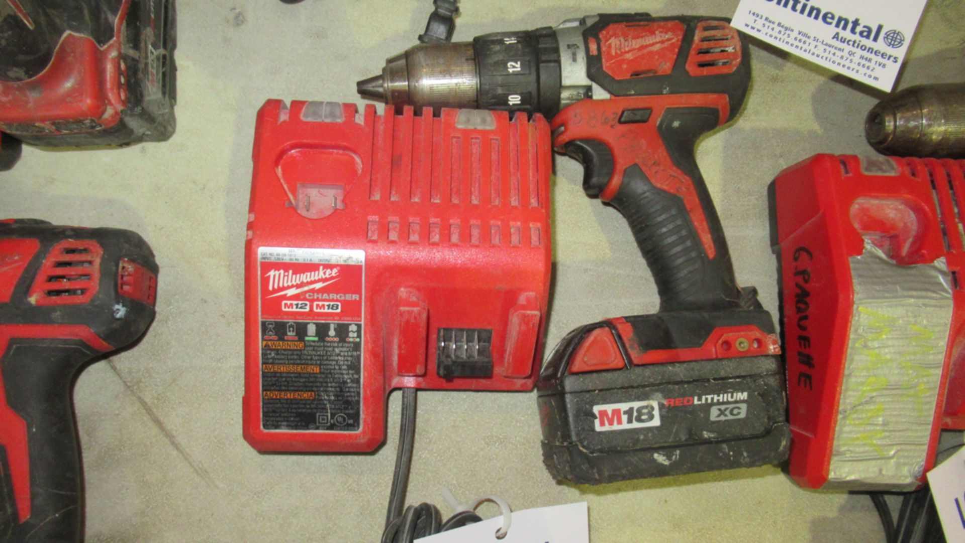 MILWAUKEE M18 CORDLESS DRILL W/ BATTERY & CHARGER