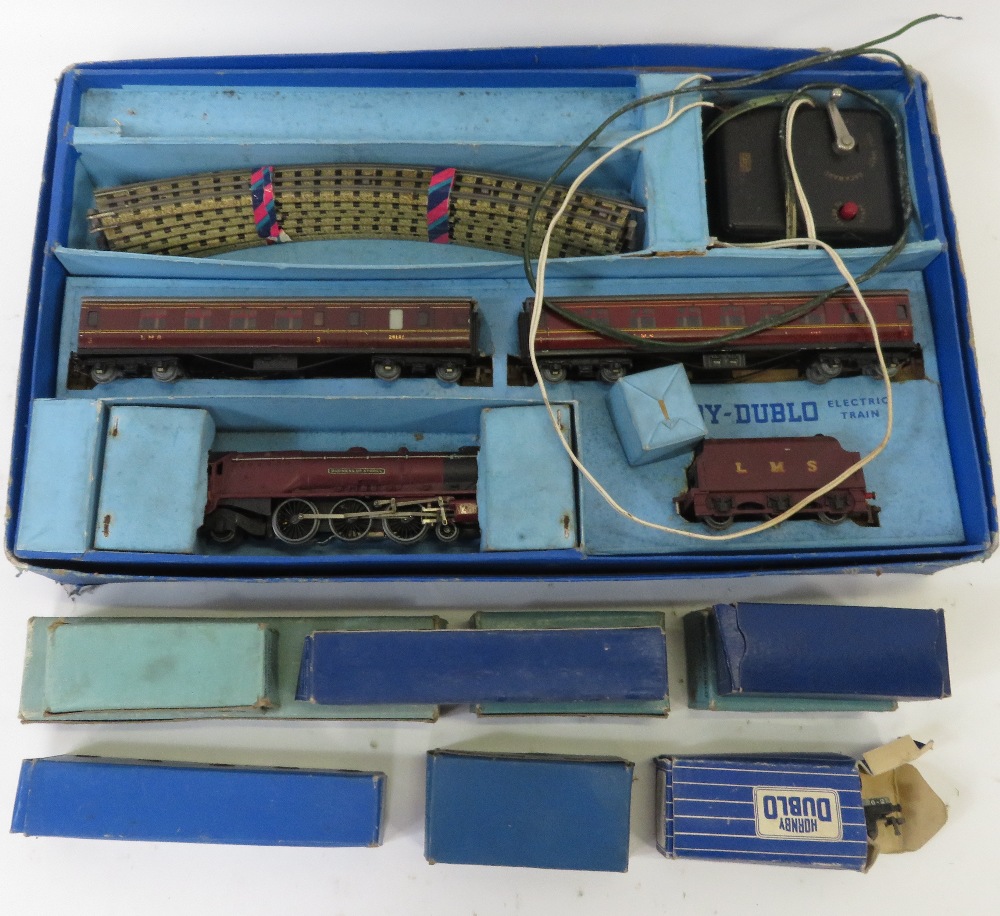 Hornby Dublo - EDP2 electric passenger train set Duchess of Atholl in original box together with