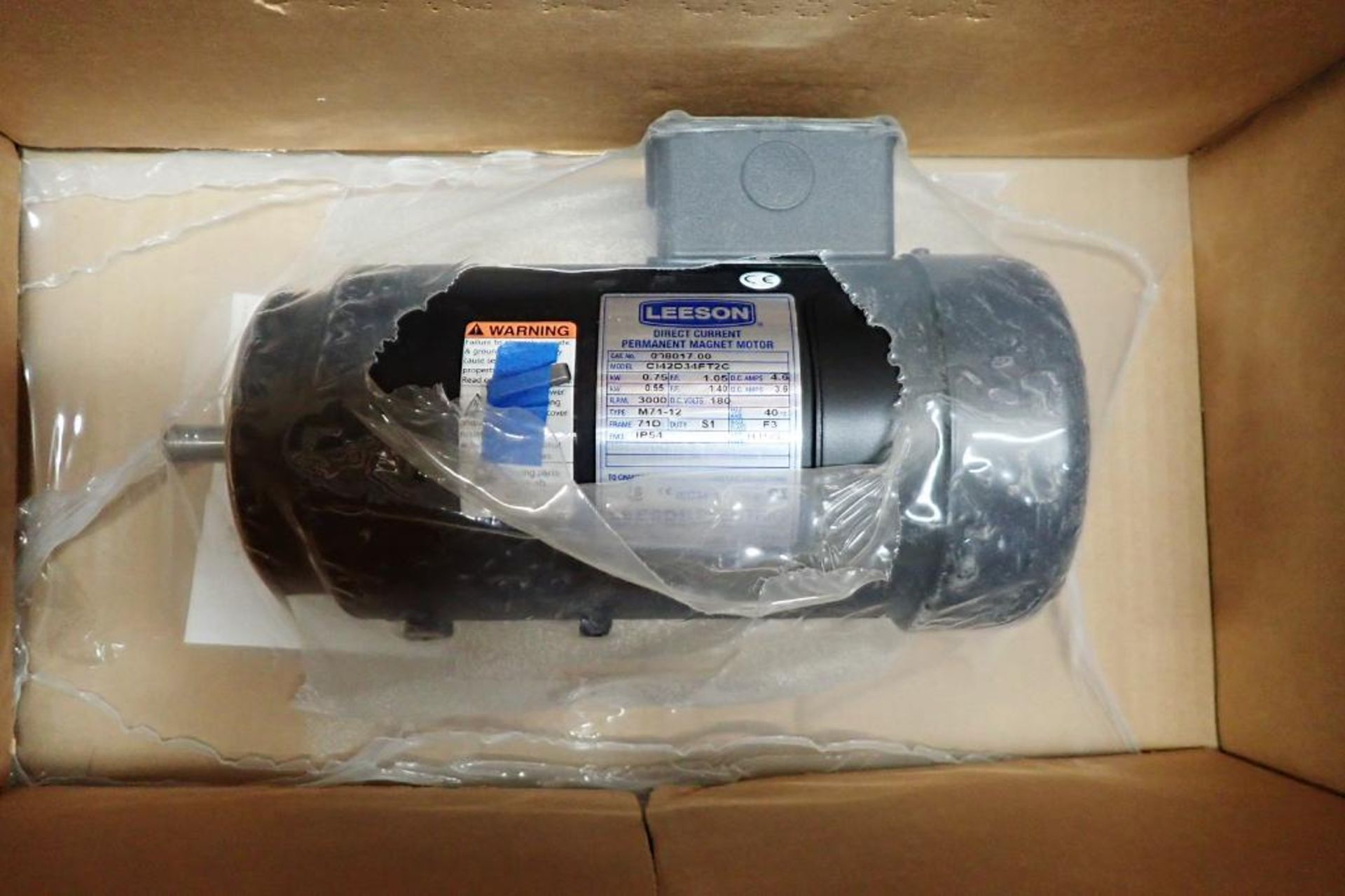 Unused Leeson DC motor, 1 hp, 3000 rpm, Frame 71D, 180 volt. **Rigging Fee: $10** - Image 4 of 6