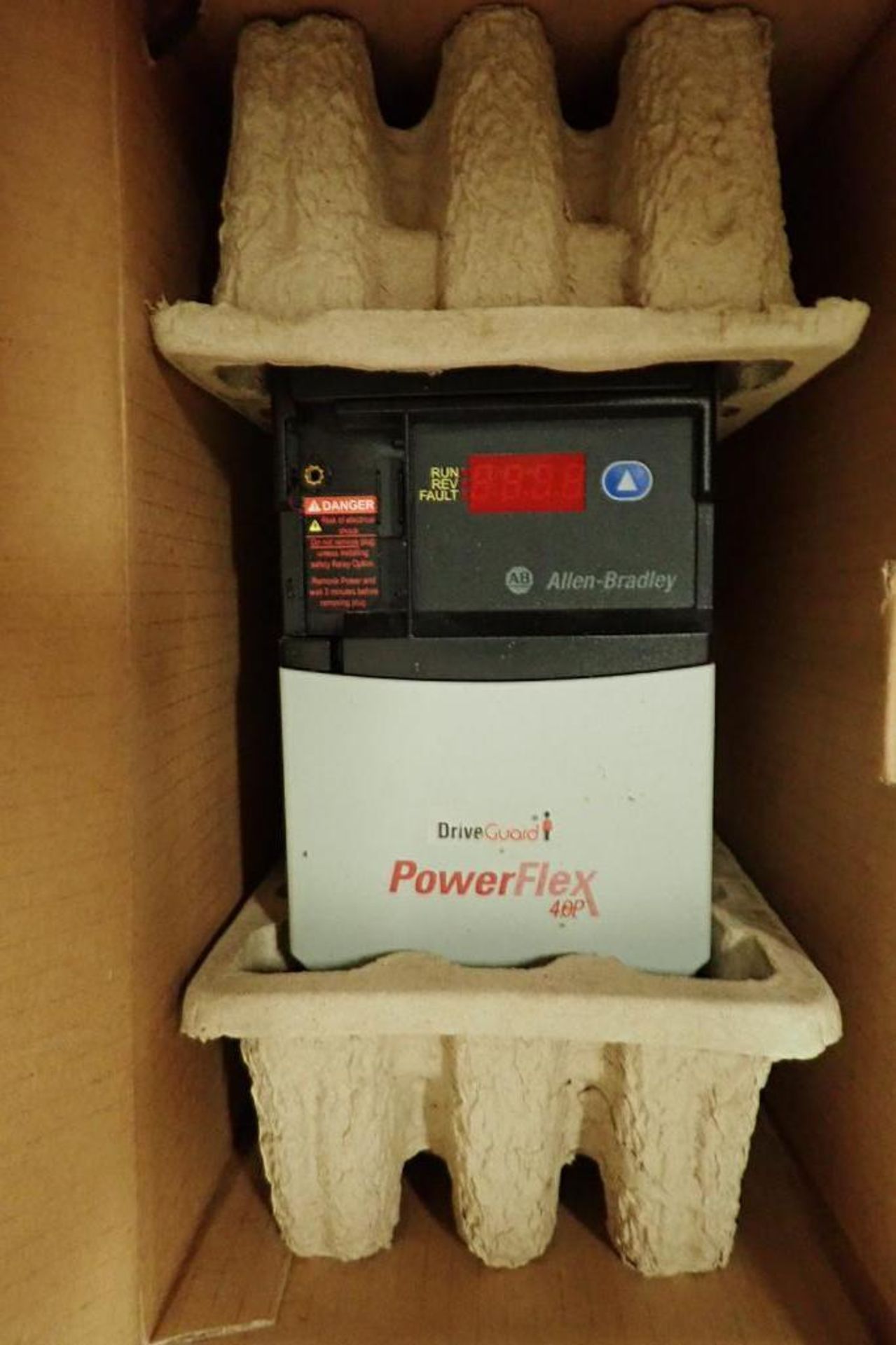 Unused Allen Bradley power flex 40P vfd, 1 hp, 342-528 volt. **Rigging Fee: $10** - Image 7 of 8