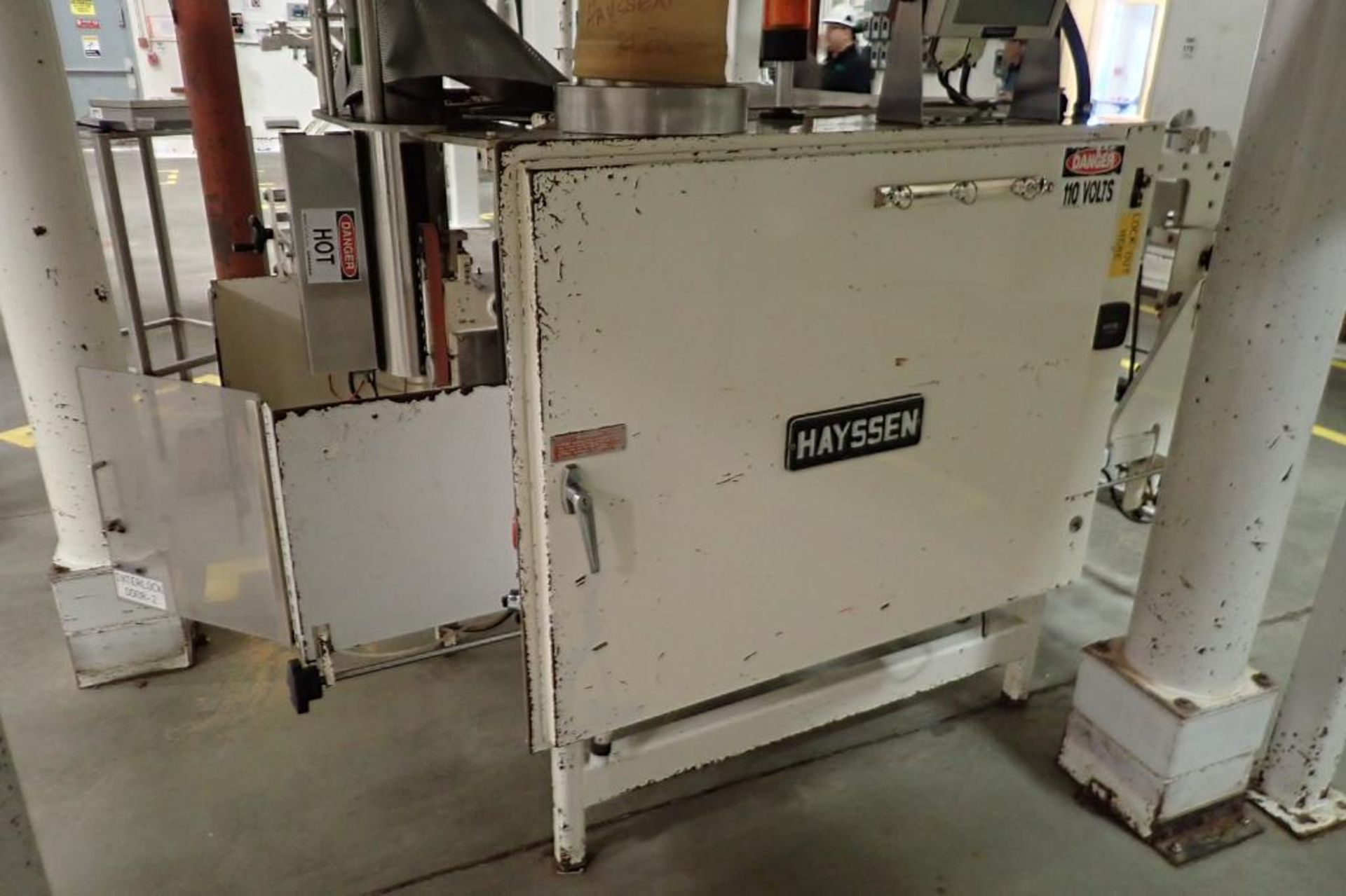 1984 Hayssen Bagger, Model S.F, SN: U16721, 12 in. jaw, 20 in. web, making 15 oz. bags. **Rigging Fe - Image 7 of 16