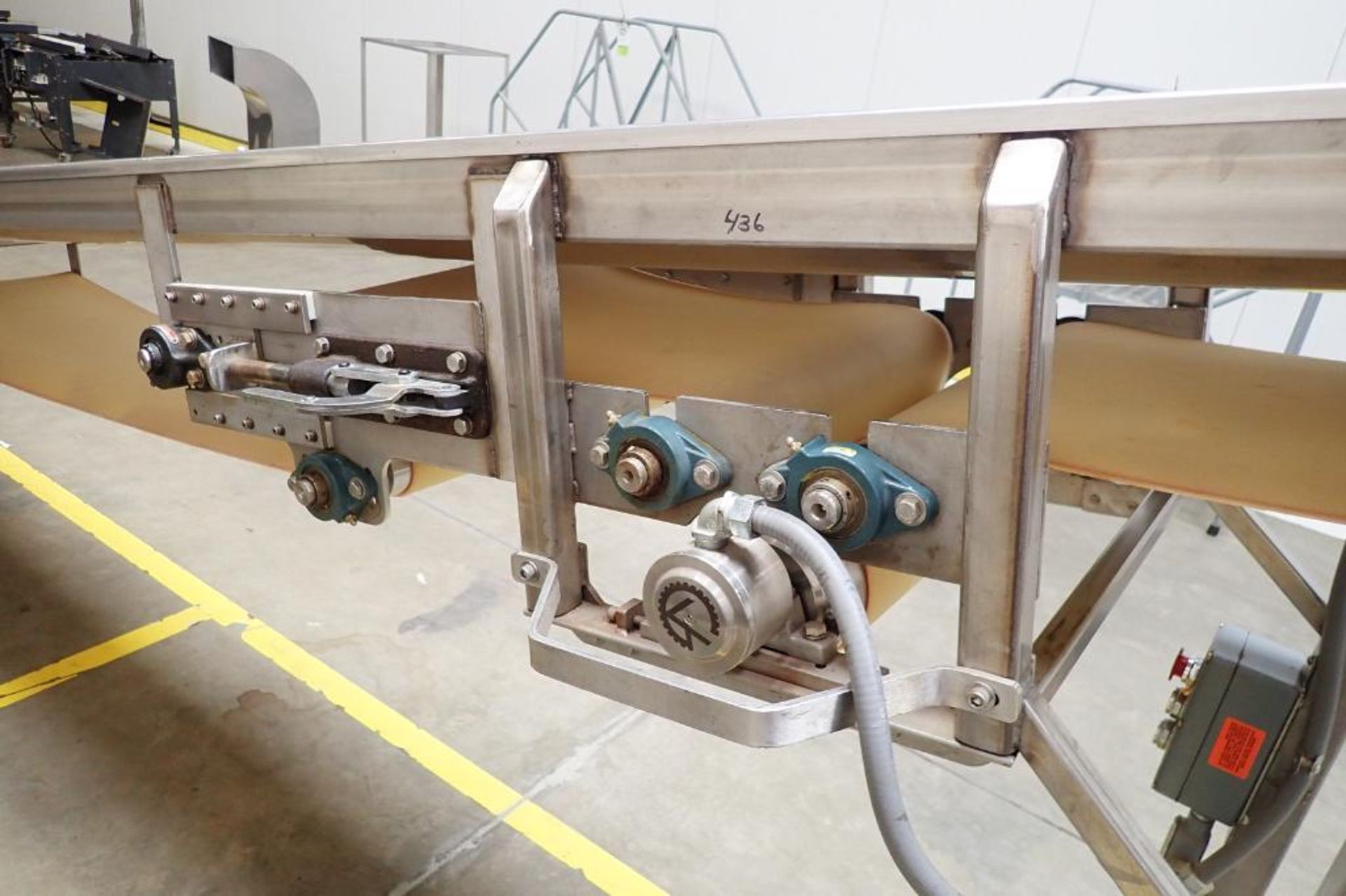 SS belt incline conveyor, 260 in. long x 18 in. wide, 70 in. discharge height, drum drive, on wheels - Image 8 of 8