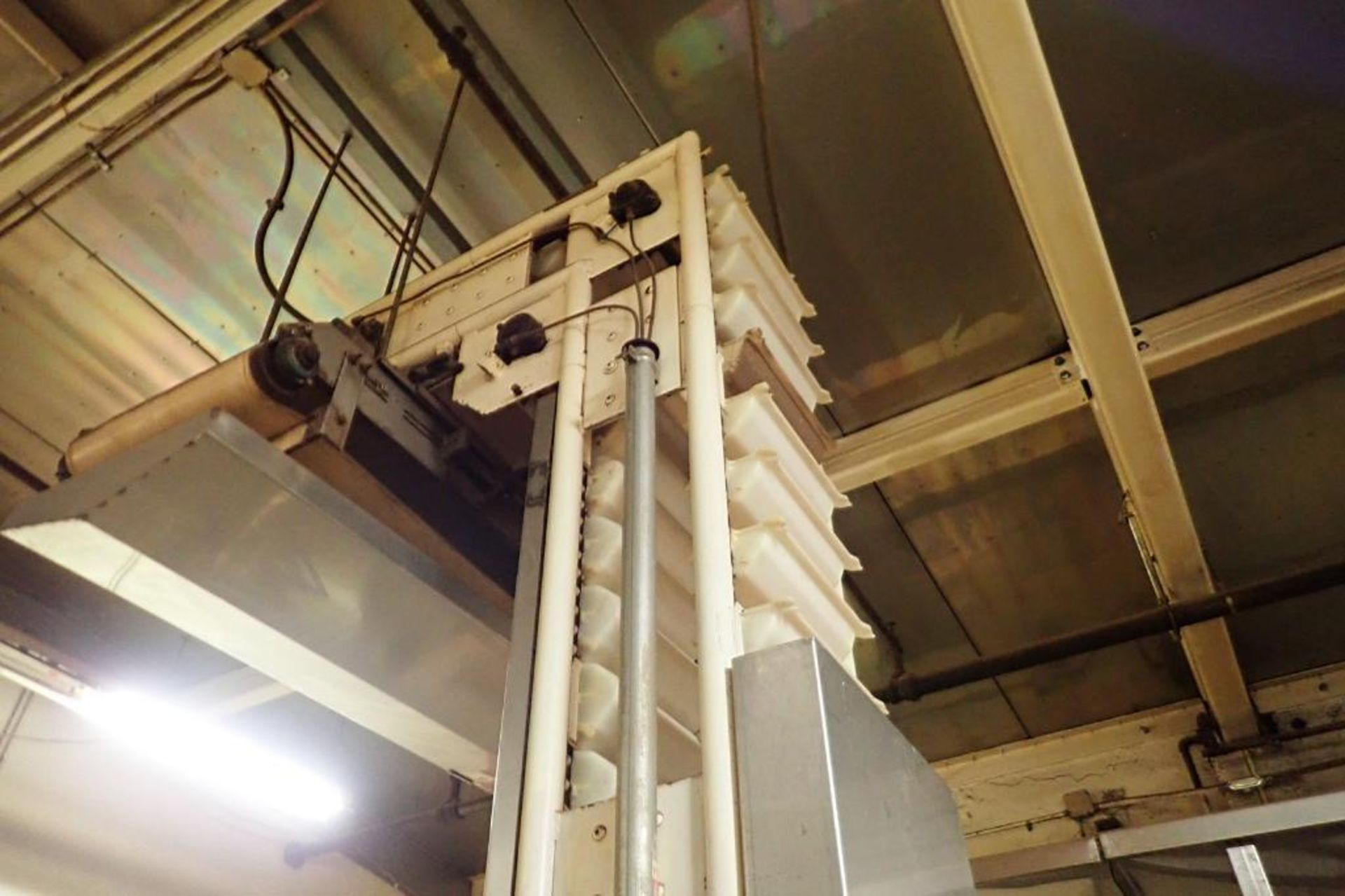 ASEECO bucket elevator, Model ALS-0-12CP, SN ALS 10062, 3 ft. bottom leg x 13 ft. tall x 3 ft. top l - Image 5 of 8