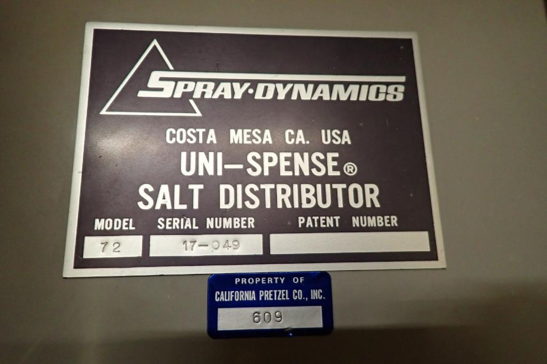 Spray Dynamics Uni-Spense salt distributor, Model 72, SN 17-049, SS, 72 in. wide. **Rigging Fee: $15 - Image 6 of 7