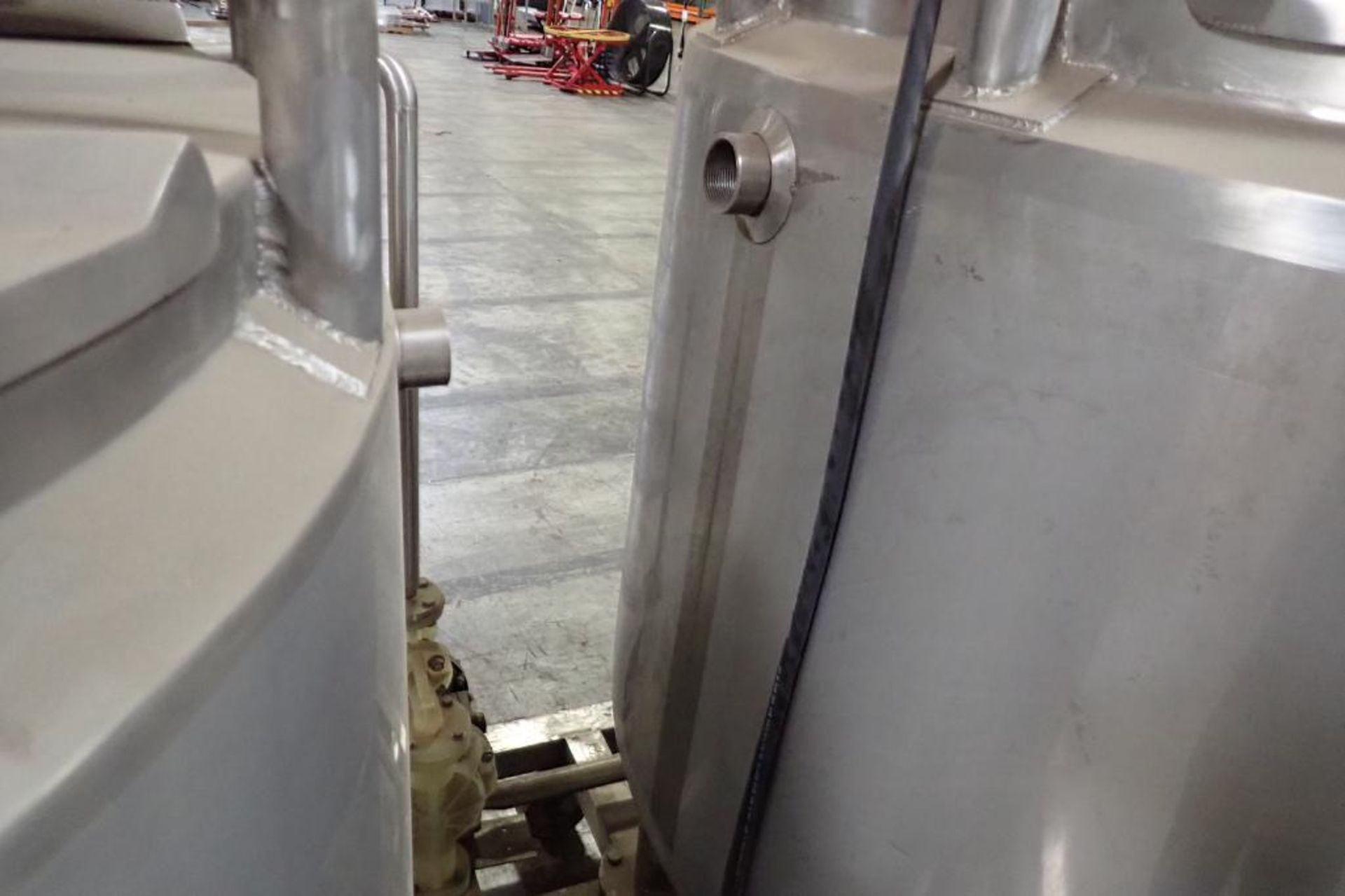 Unused stainless steel skid mounted: (1) jacketed 800 liter emulsifier with top agitation, (1) 800 l - Image 21 of 27