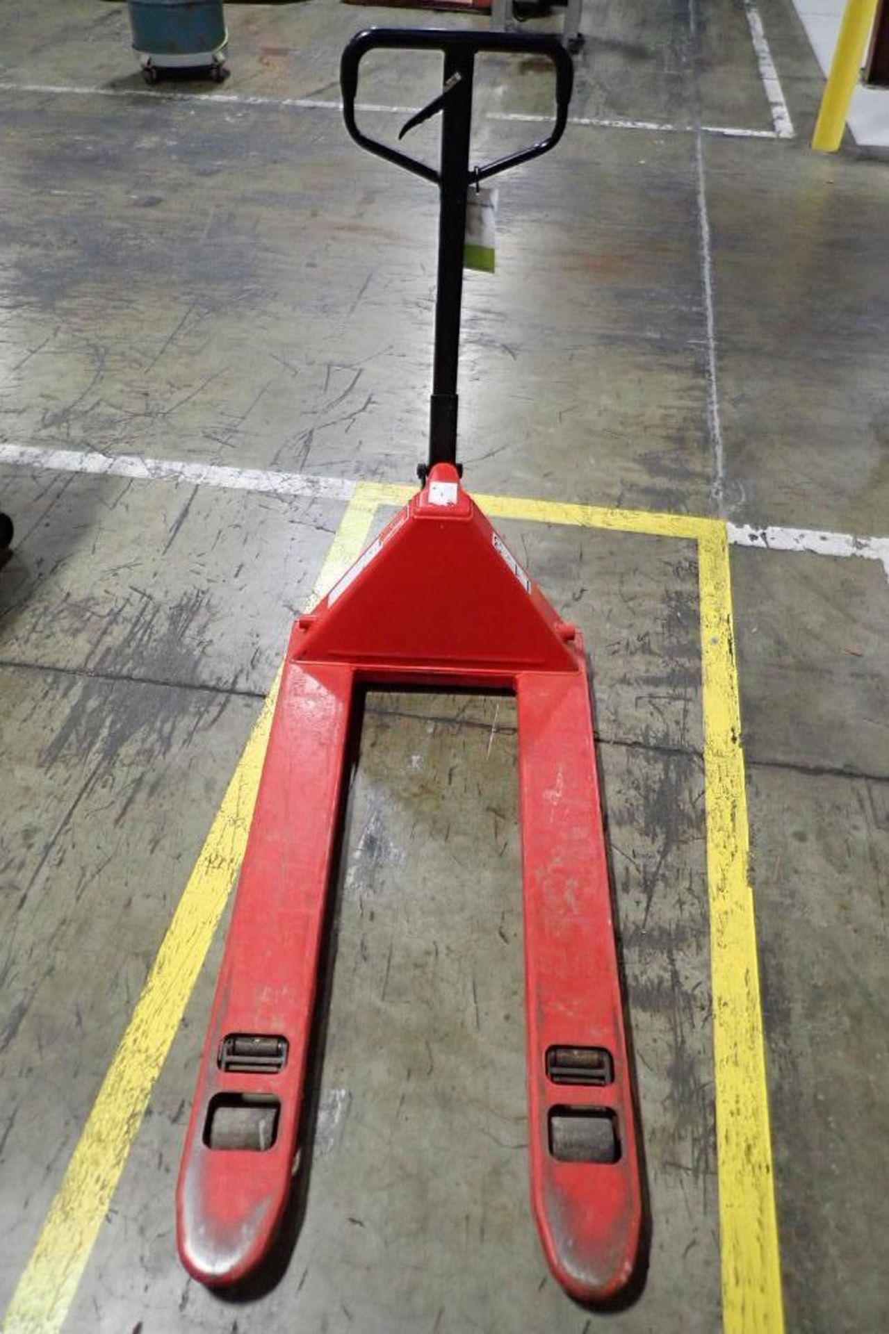 Dayton pallet jack, 6000 lb. capacity, red. **Rigging Fee: $10** - Image 3 of 4