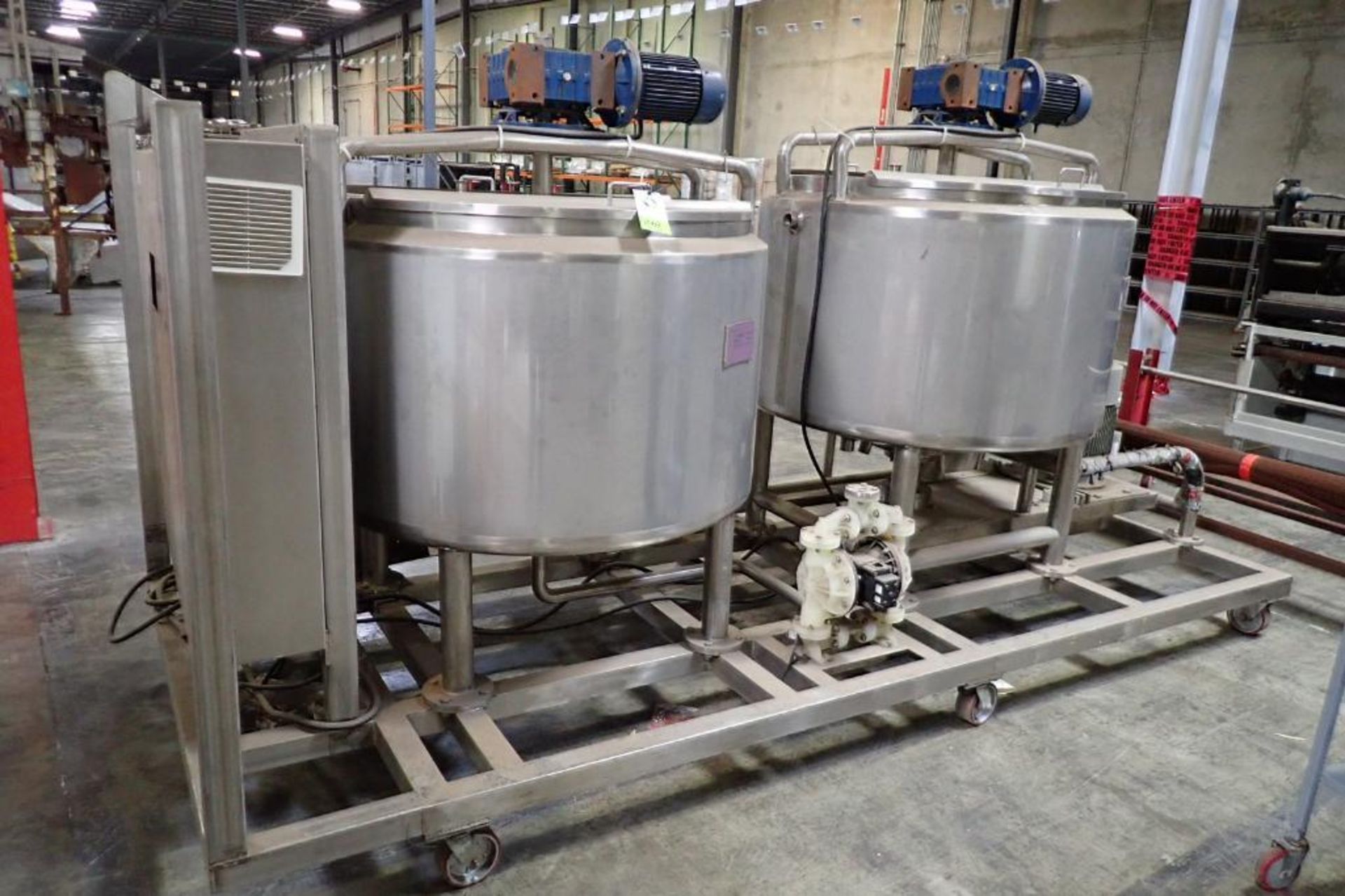 Unused stainless steel skid mounted: (1) jacketed 800 liter emulsifier with top agitation, (1) 800 l - Image 7 of 27