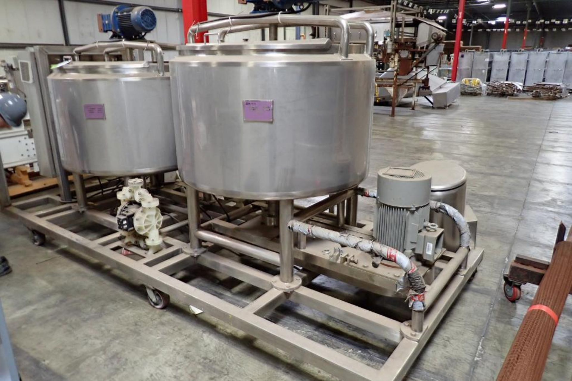 Unused stainless steel skid mounted: (1) jacketed 800 liter emulsifier with top agitation, (1) 800 l - Image 8 of 27