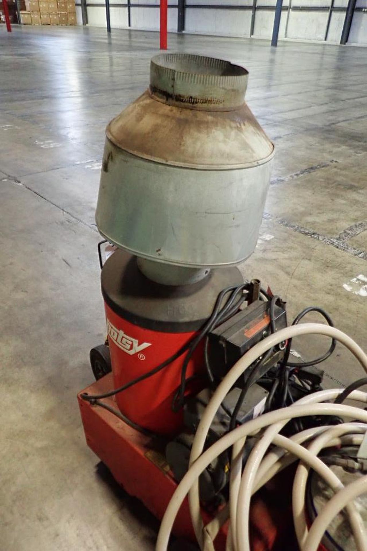 Hotsy LP gas hot pressure washer, Model 558-RELA, SN 11096100-162624, 1,300 PSI, 2.2 gpm, LP gas. ** - Image 4 of 10