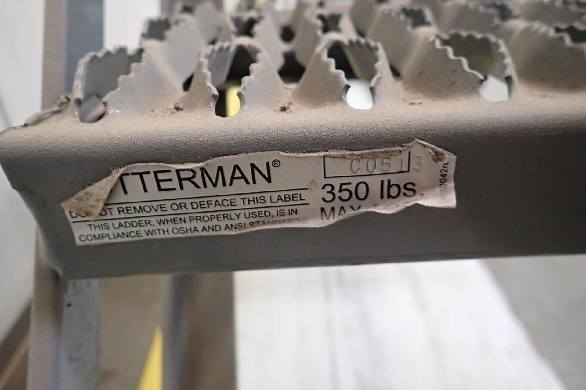 Cotterman 3-Step crossover, 10 in. wide x 28 in. high clearance. **Rigging Fee: $25** - Image 4 of 4