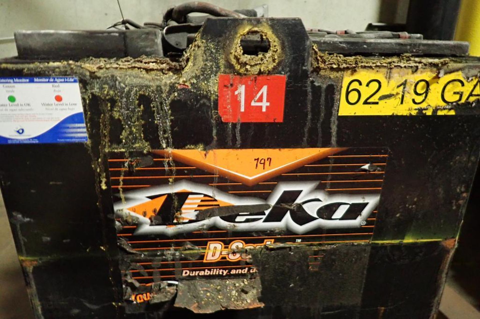 Daka 36 volt fork lift battery. **Rigging Fee: $75** - Image 4 of 5