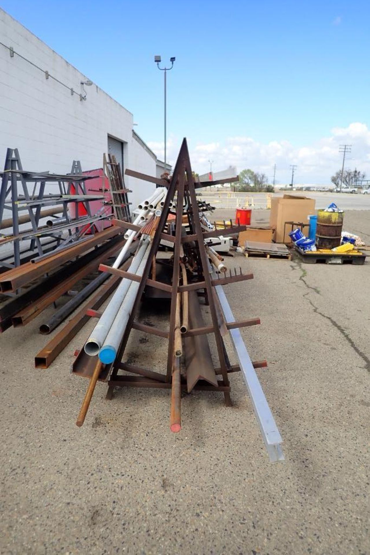 (2) A-frame racks with mild steel and stainless steel inventory. **Rigging Fee: $400** - Image 3 of 16